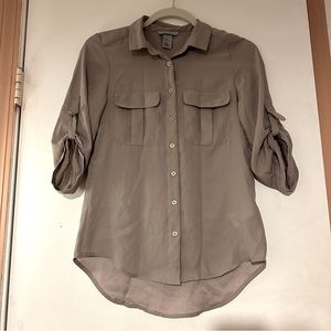 [BUNDLE] H&M button ups with gold accent in nude and navy in size 2